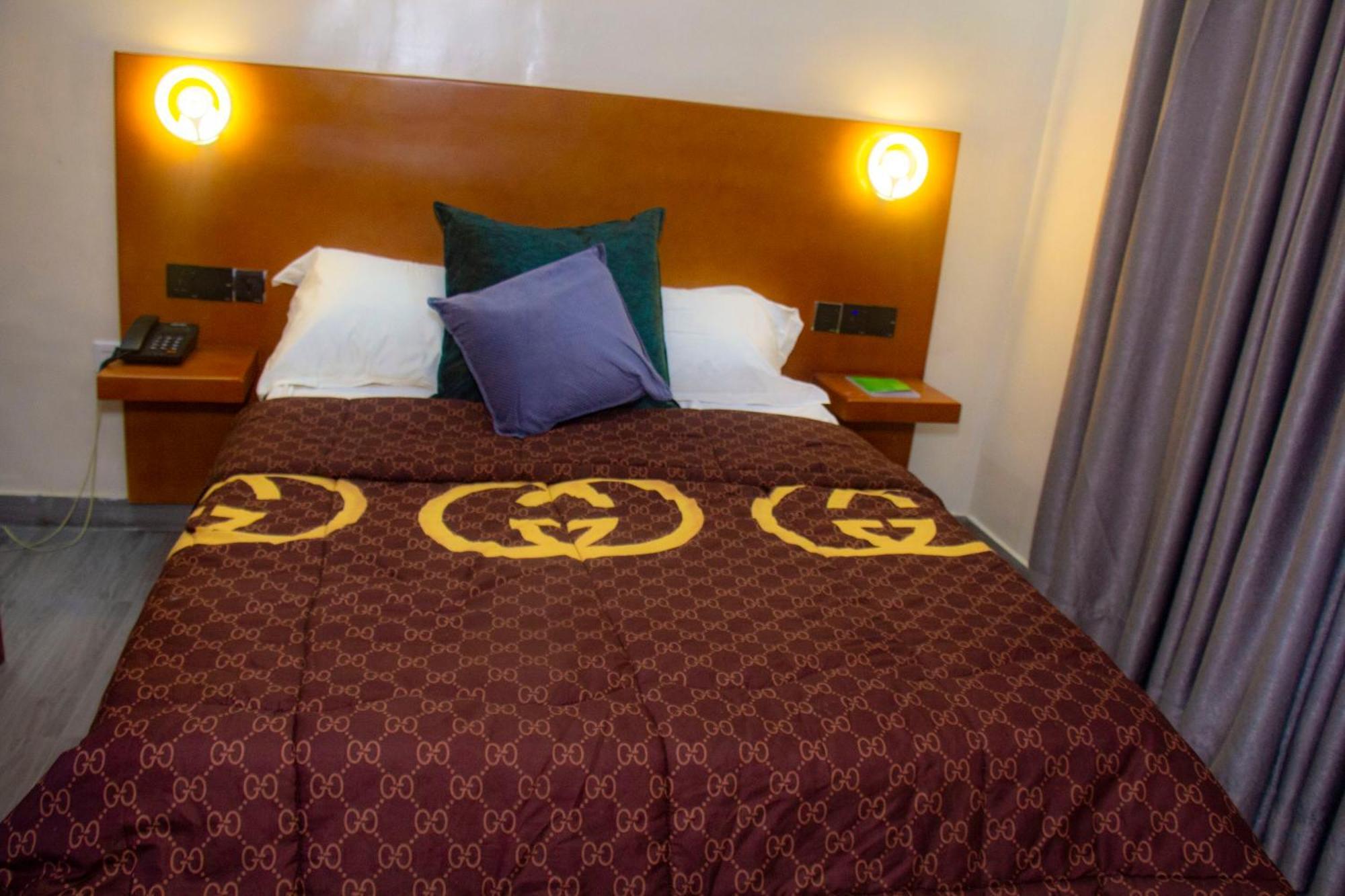 Hotel L'Apero Cotonou Exteriör bild